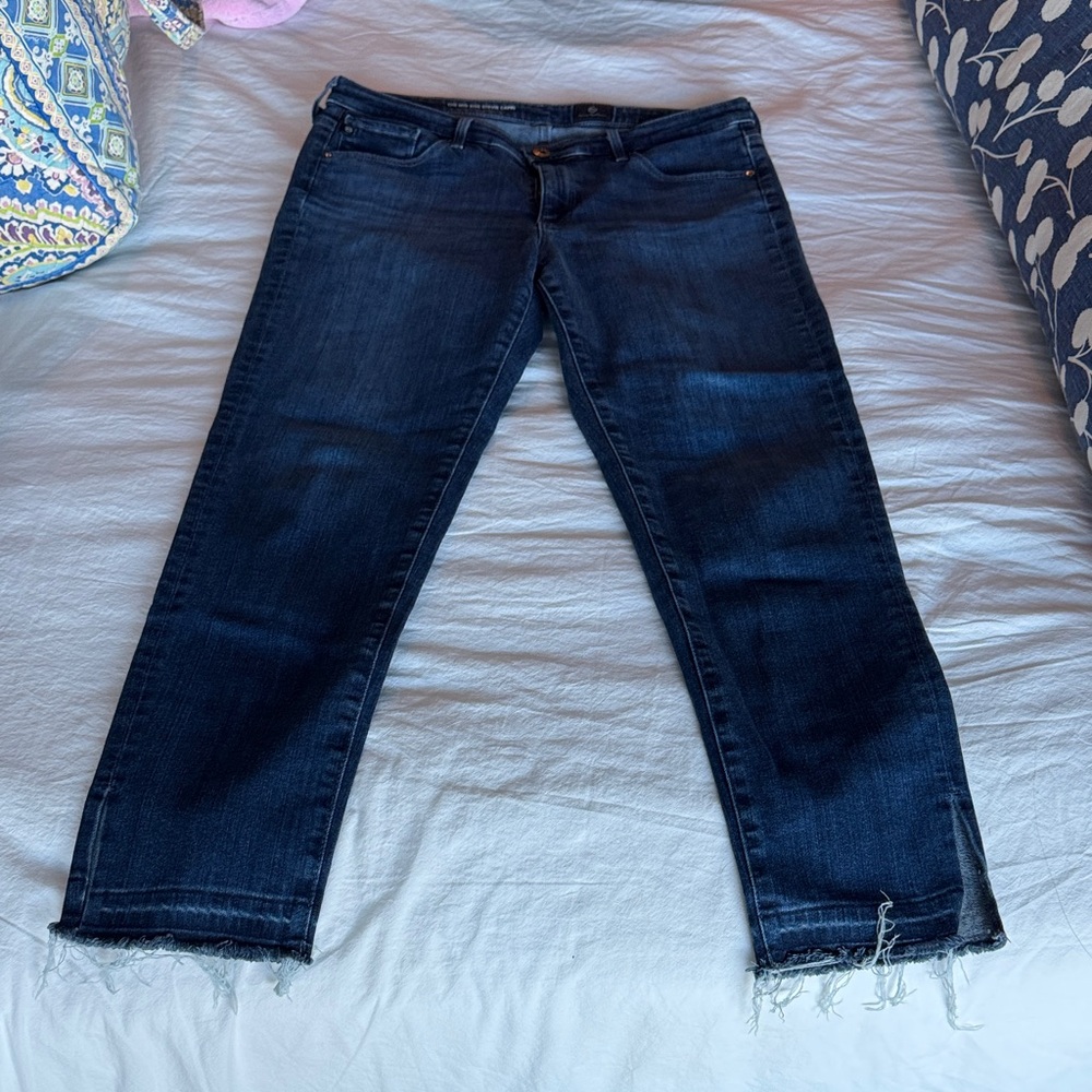 The Mid-Rise Stevie Capri slim straight capri AG ADRIANO GOLDSCHMIED